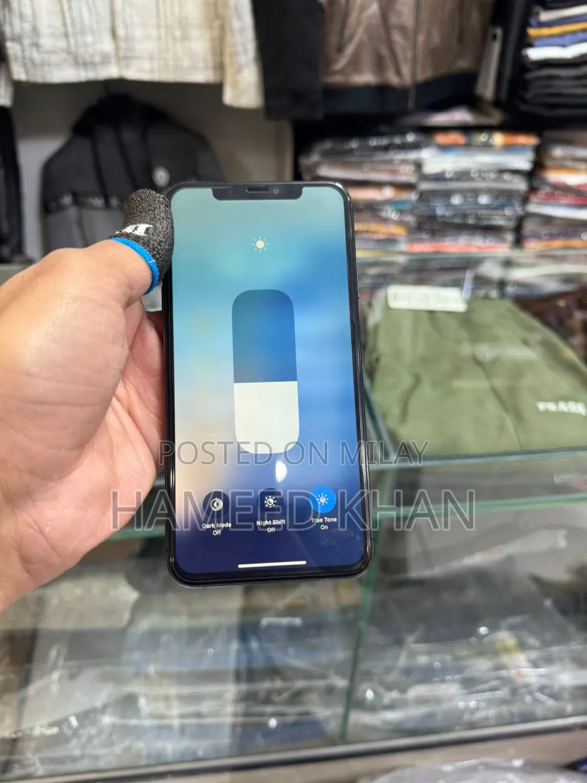 New Apple iPhone XS Max 64 GB Black