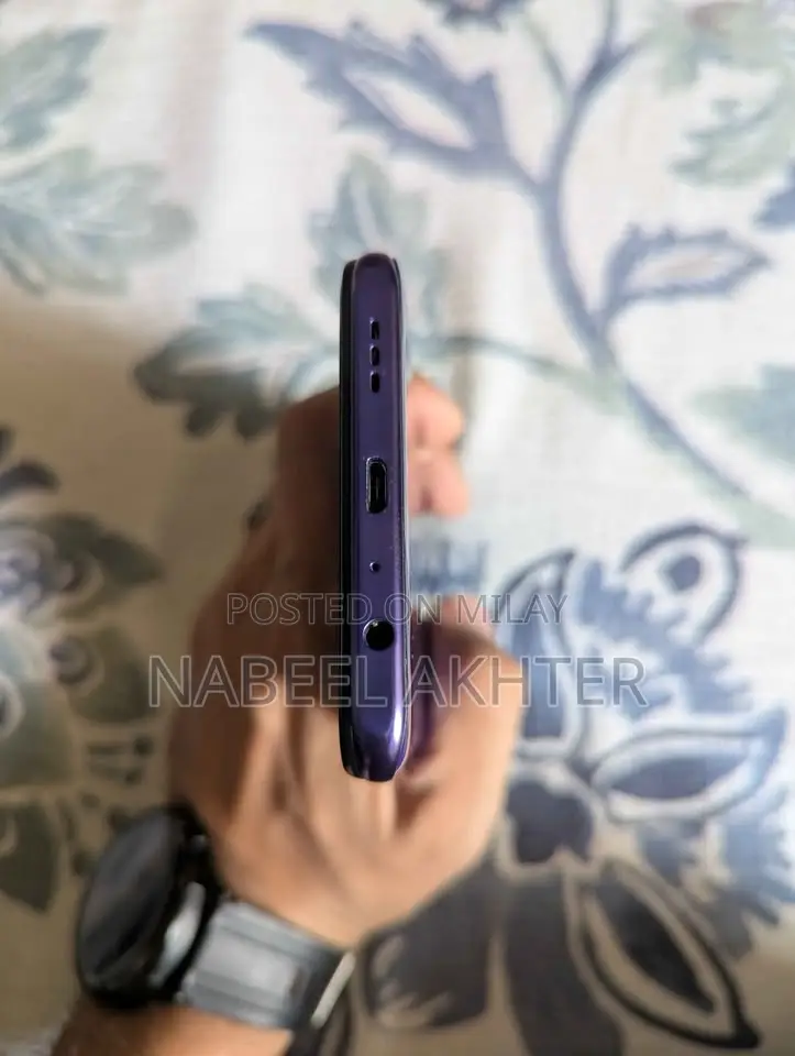 New Oppo F11 256 GB Purple