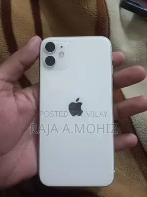 Apple iPhone 11 64 GB White