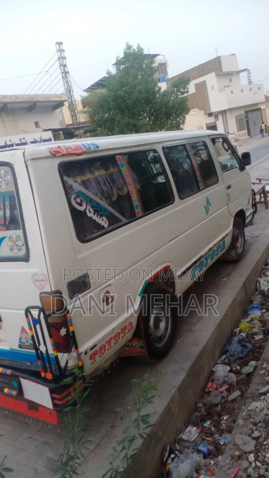 Toyota HiAce 1986 White