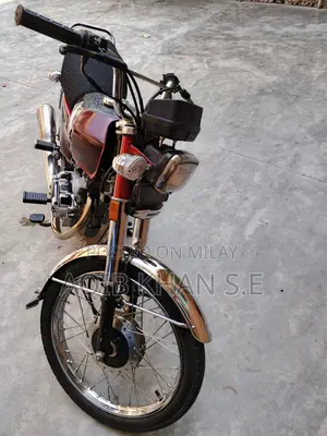 Honda XL 125 2010 Red