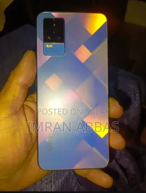 Vivo V21e 128 GB Blue