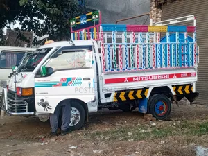 Mitsubishi L300 Dhalla