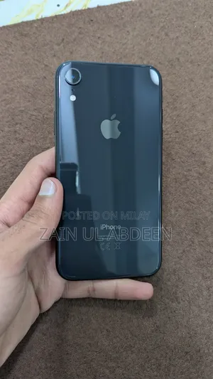 New Apple XR 128 GB Black