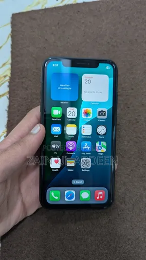 New Apple XR 128 GB Black