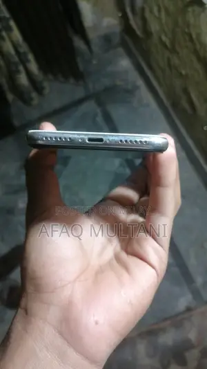 New Apple iPhone XS 64 GB White