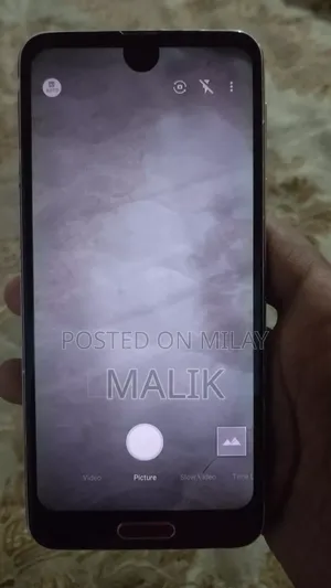 Sharp Aquos R2 64 GB Red