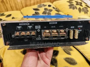 Crunch Usa V600c Drive Series 600 RMS Amp 1 Ohm Stable Amp Made in Usa