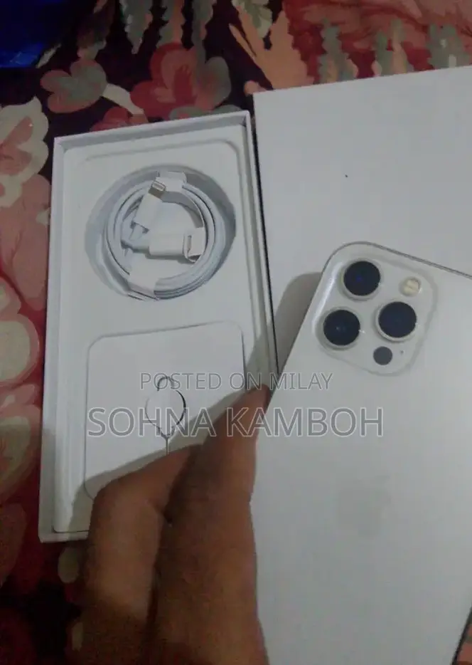 New Apple iPhone 12 256 GB White