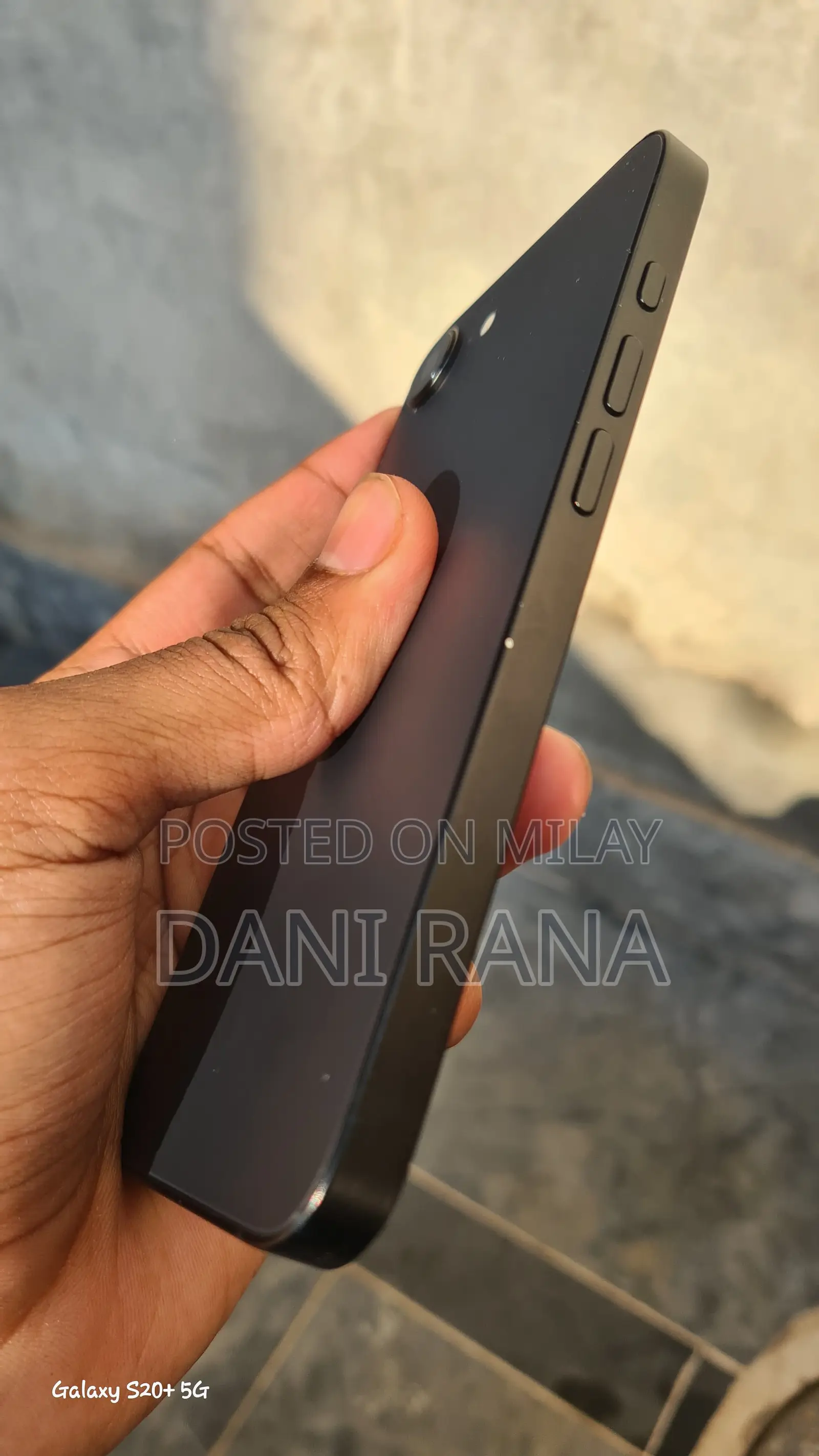 Apple iPhone 16e 128 GB Black