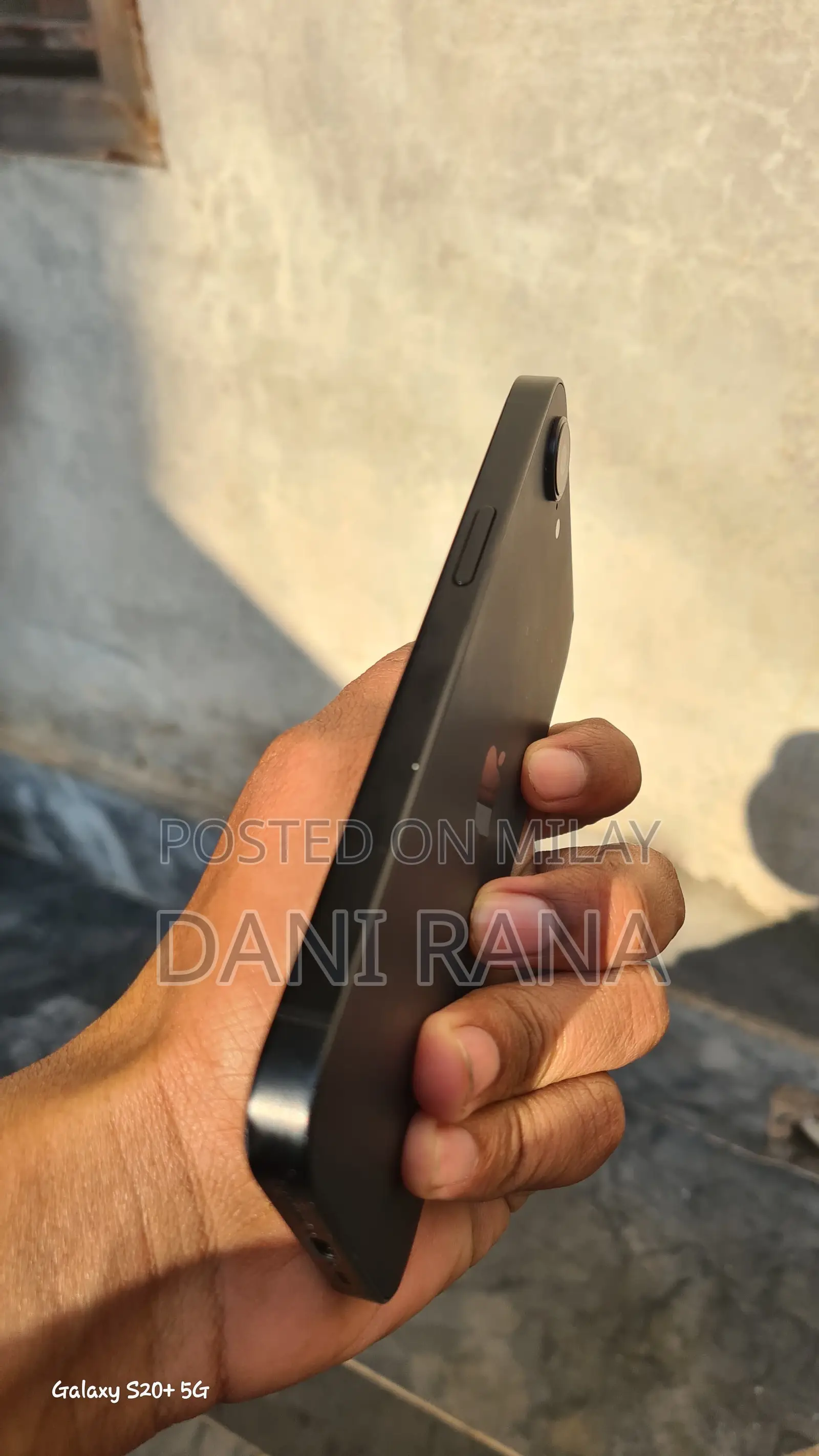 Apple iPhone 16e 128 GB Black