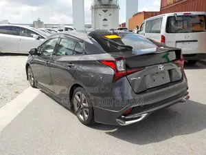 Toyota Prius 2020 Gray