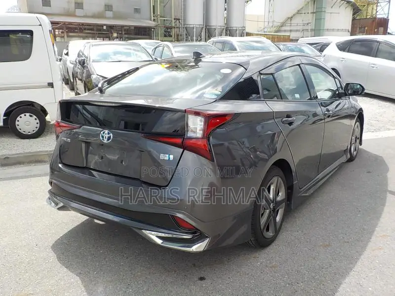 Toyota Prius 2020 Gray
