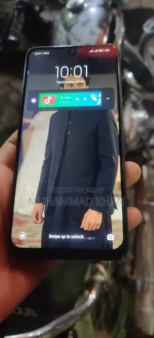 Mobile Phone 8 GB Black