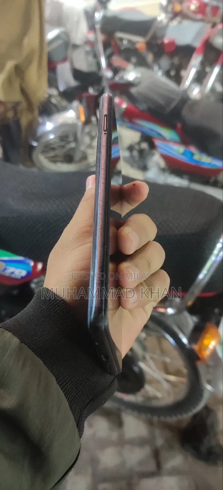 Mobile Phone 8 GB Black