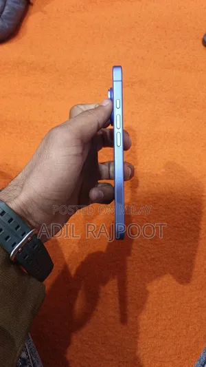 New Apple iPhone 16 128 GB Blue