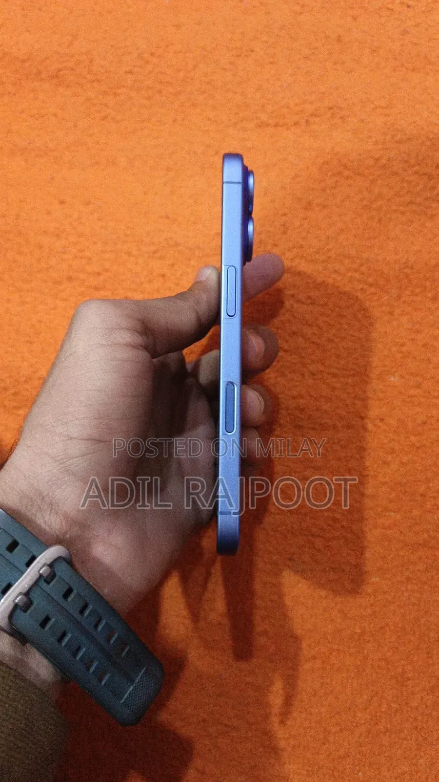 New Apple iPhone 16 128 GB Blue