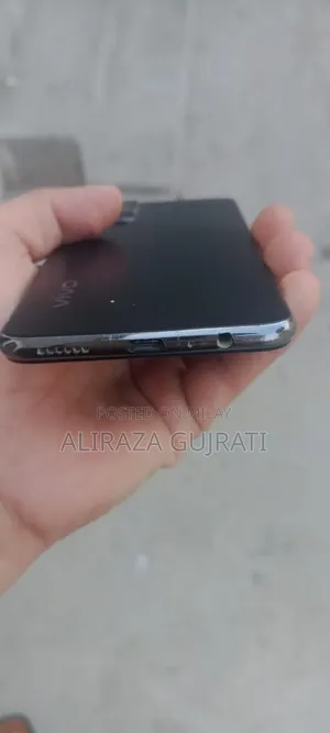 Vivo V21e 128 GB Black