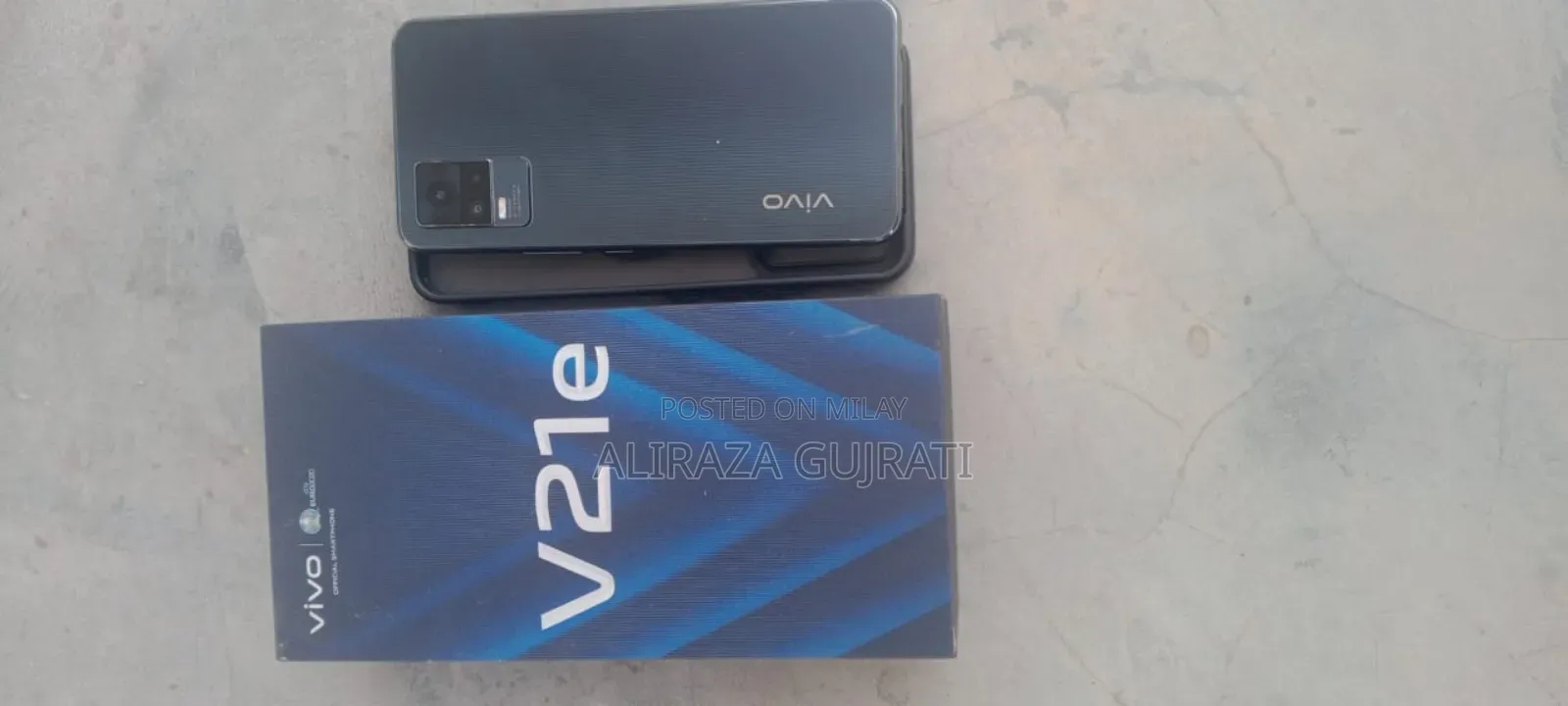 Vivo V21e 128 GB Black