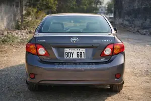 Toyota Corolla 1.8 Exclusive Automatic 2009 Gray