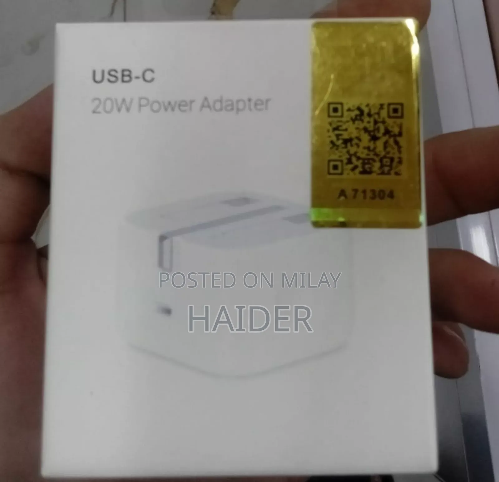 20w Usb - C Adapter With Folded Pins