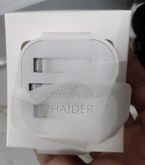 20w Usb - C Adapter With Folded Pins