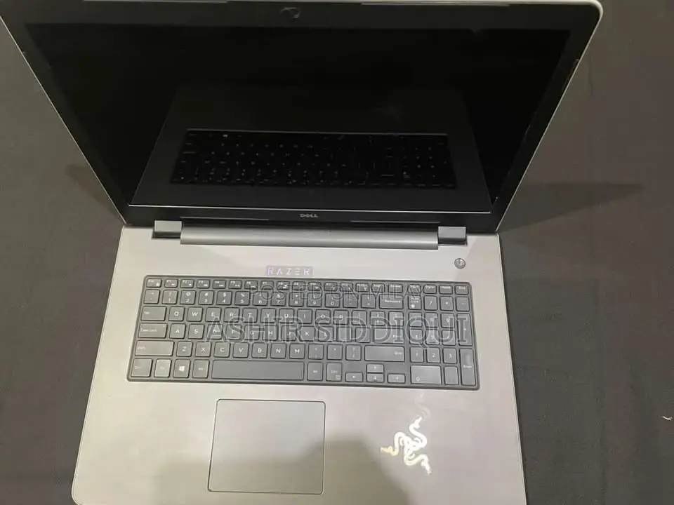 New Laptop Dell Inspiron 17 5759 8GB Intel Core i7 SSD 256GB