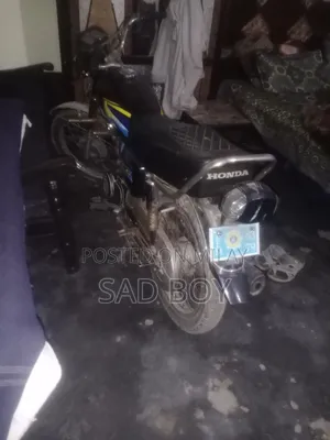 Honda XL 125 2014 Red