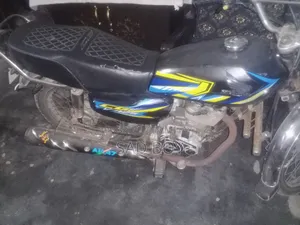 Honda XL 125 2014 Red