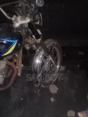 Honda XL 125 2014 Red