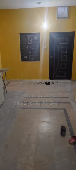 Furnished 5bdrm Room & Parlour in Usman Estate, Lahore for rent