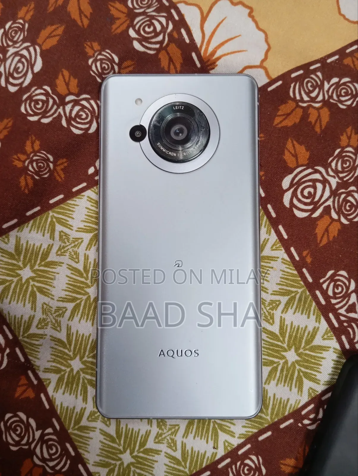 New Sharp Aquos R7 256 GB Silver