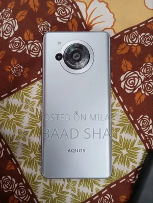 New Sharp Aquos R7 256 GB Silver