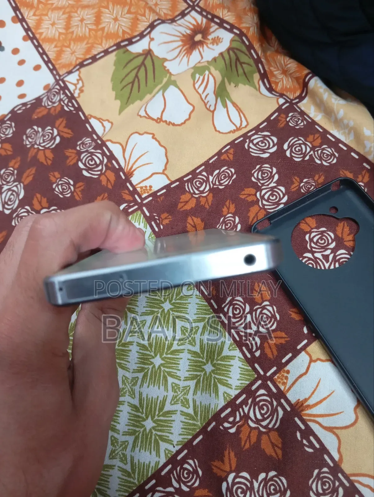 New Sharp Aquos R7 256 GB Silver