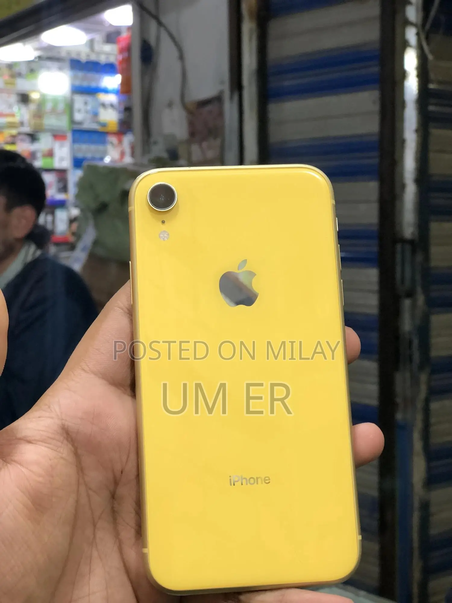 Apple iPhone XR 64 GB Yellow