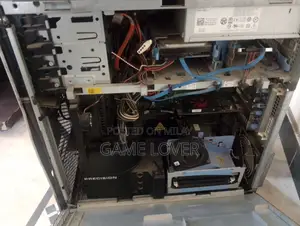 Desktop Computer 8GB Intel Xeon HDD+SSD 500GB