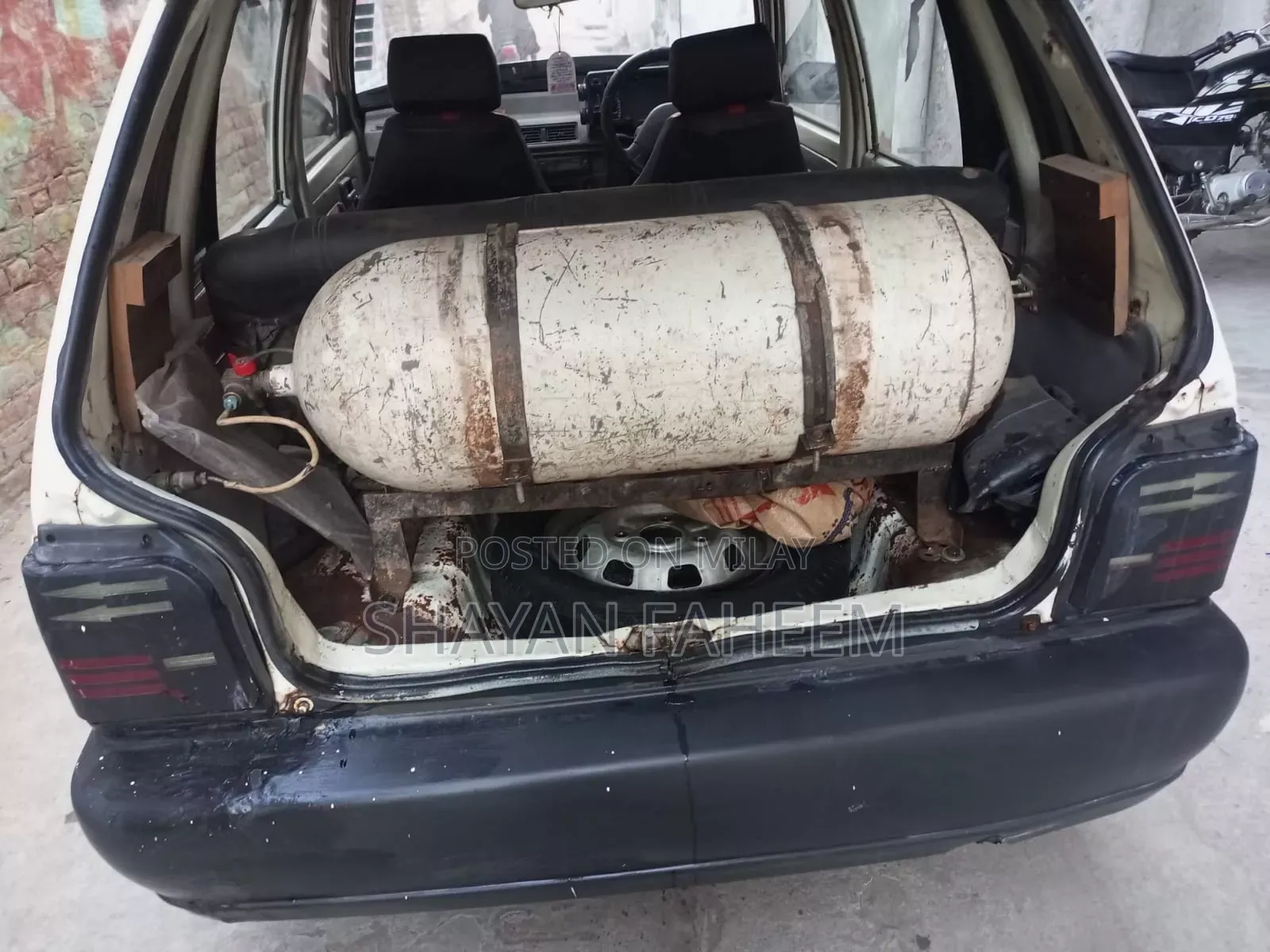 Suzuki Alto 1990 White