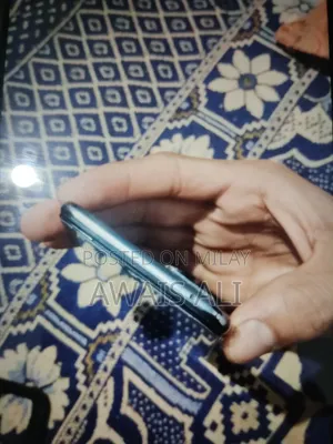 Vivo V21e 128 GB Black