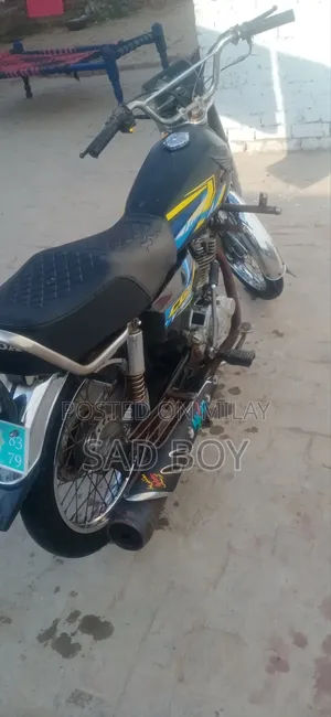 Honda XL 125 2014 Red