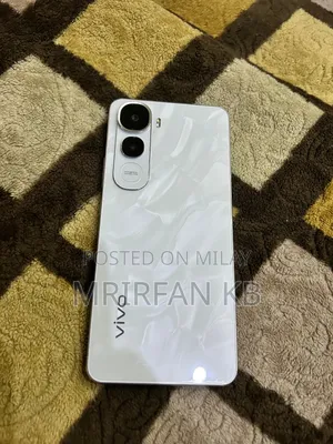 New Vivo Y400 256 GB White