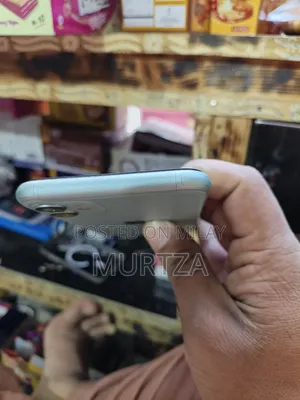 New Apple iPhone 11 128 GB Green