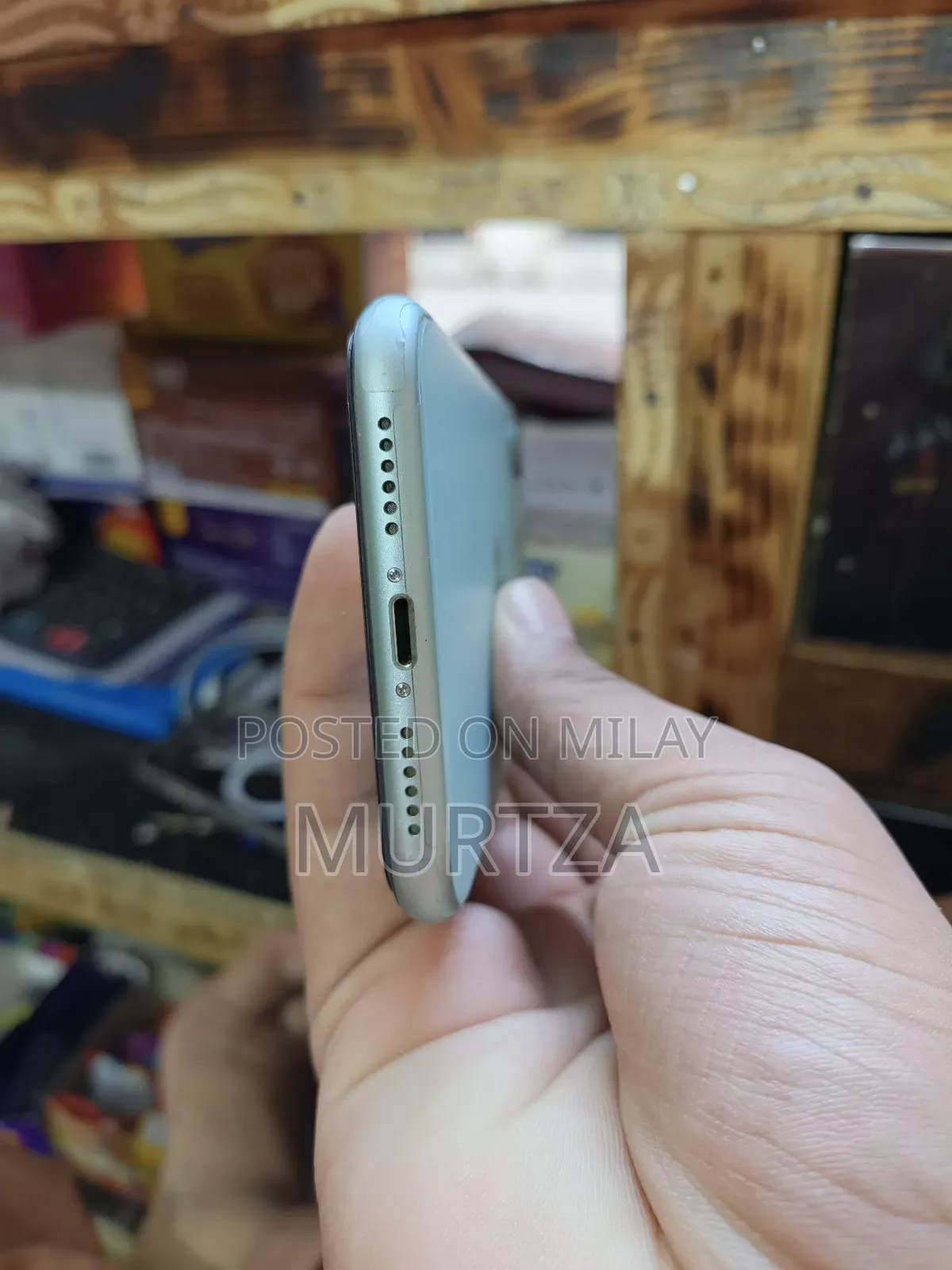 New Apple iPhone 11 128 GB Green