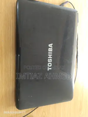 Laptop Toshiba Satellite C850 4GB Intel Celeron HDD 500GB