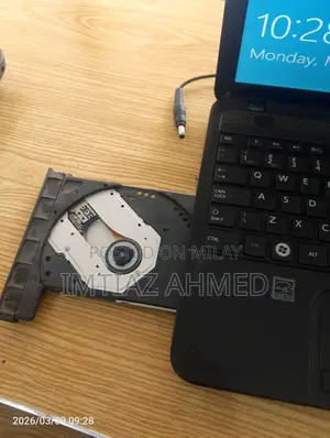 Laptop Toshiba Satellite C850 4GB Intel Celeron HDD 500GB